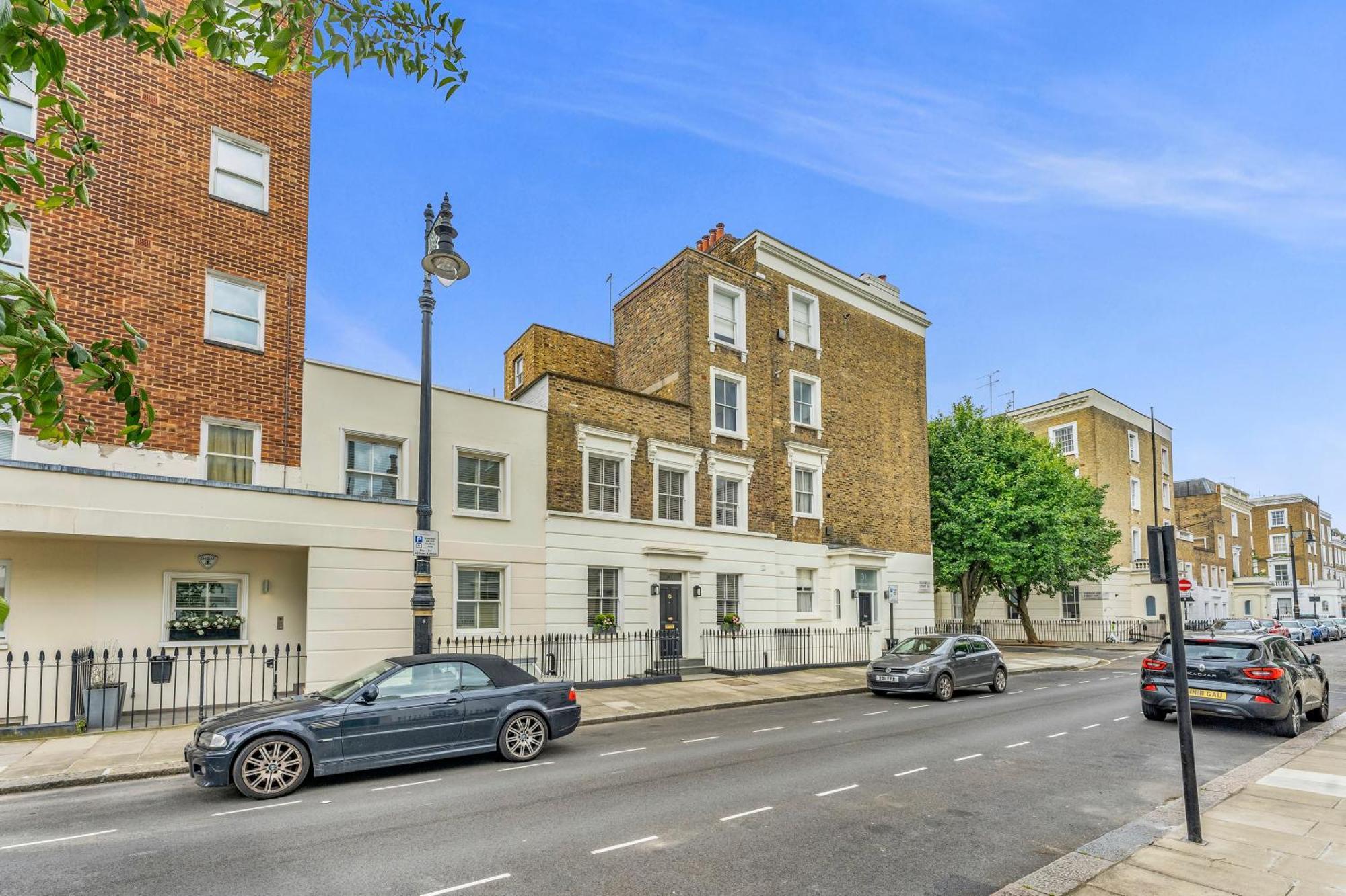 3-bed Grand Triplex In Westminster Apartament
